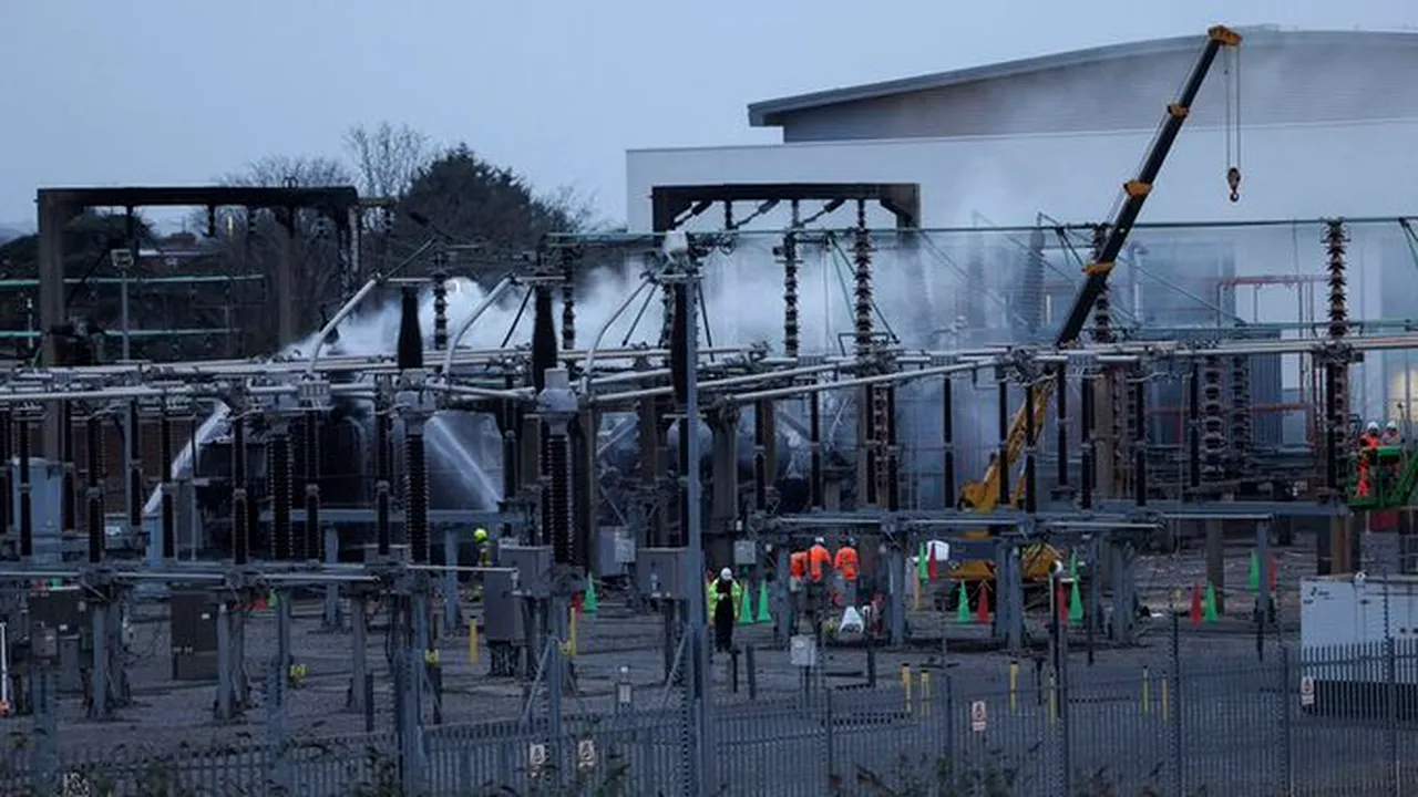 Şefii Aeroportului Heathrow ar fi fost avertizaţi cu privire la substaţie înainte de incendiu