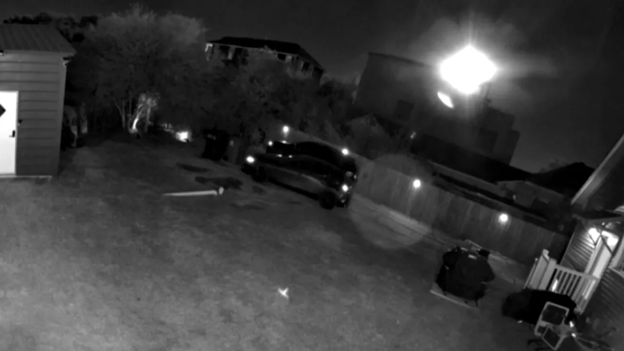Un elicopter s-a lovit de un turn radio şi a explodat în zbor. Accidentul, surprins de o cameră 