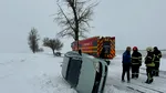 Intervenții în șapte județe pe fondul viscolului: Zeci de persoane blocate în mașini și peste o mie de oameni fără curent