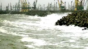 Portul Constanţa Sud - fluvial, închis din cauza vântului