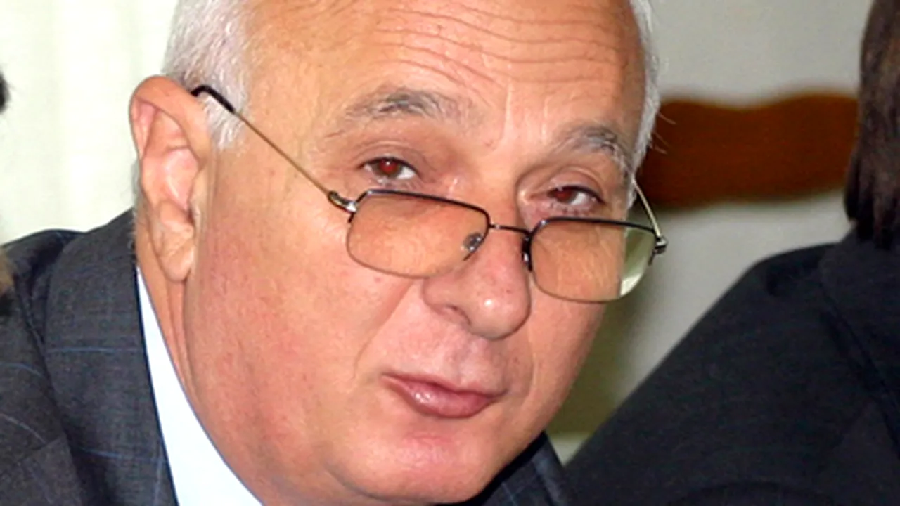 Dan-Radu Ruşanu, Aurelian Bondrea jr. şi prorectorul Manuela Epure - unşi ilegal profesori la “Spiru”