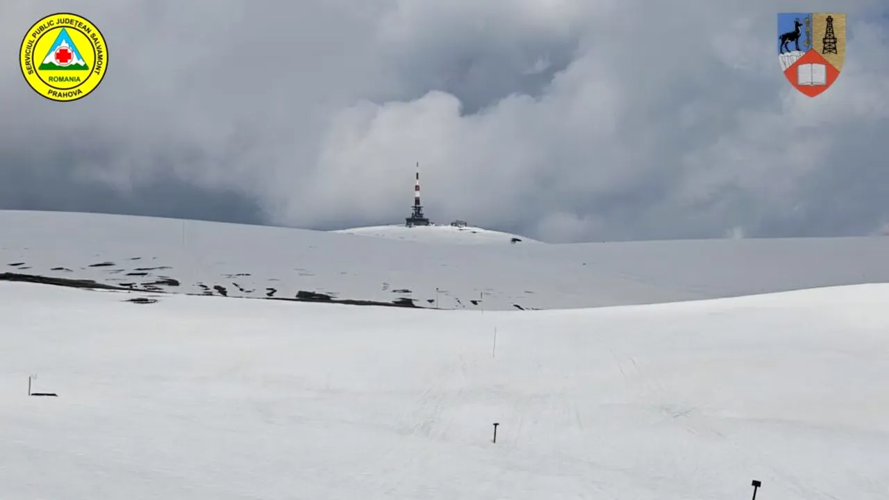 Traseele turistice, închise în Platoul Bucegi. Sunt așteptate ploi, ninsori și viscol