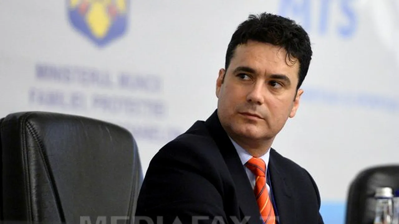 Pricopie: Avizul Bisericii pentru profesorii de religie nu constituie un amestec în învăţământ