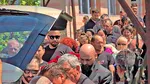 Teodora Marcu, condusă pe ultimul drum. Durere fără margini în satul natal al tinerei ucise de Robert Lupu
