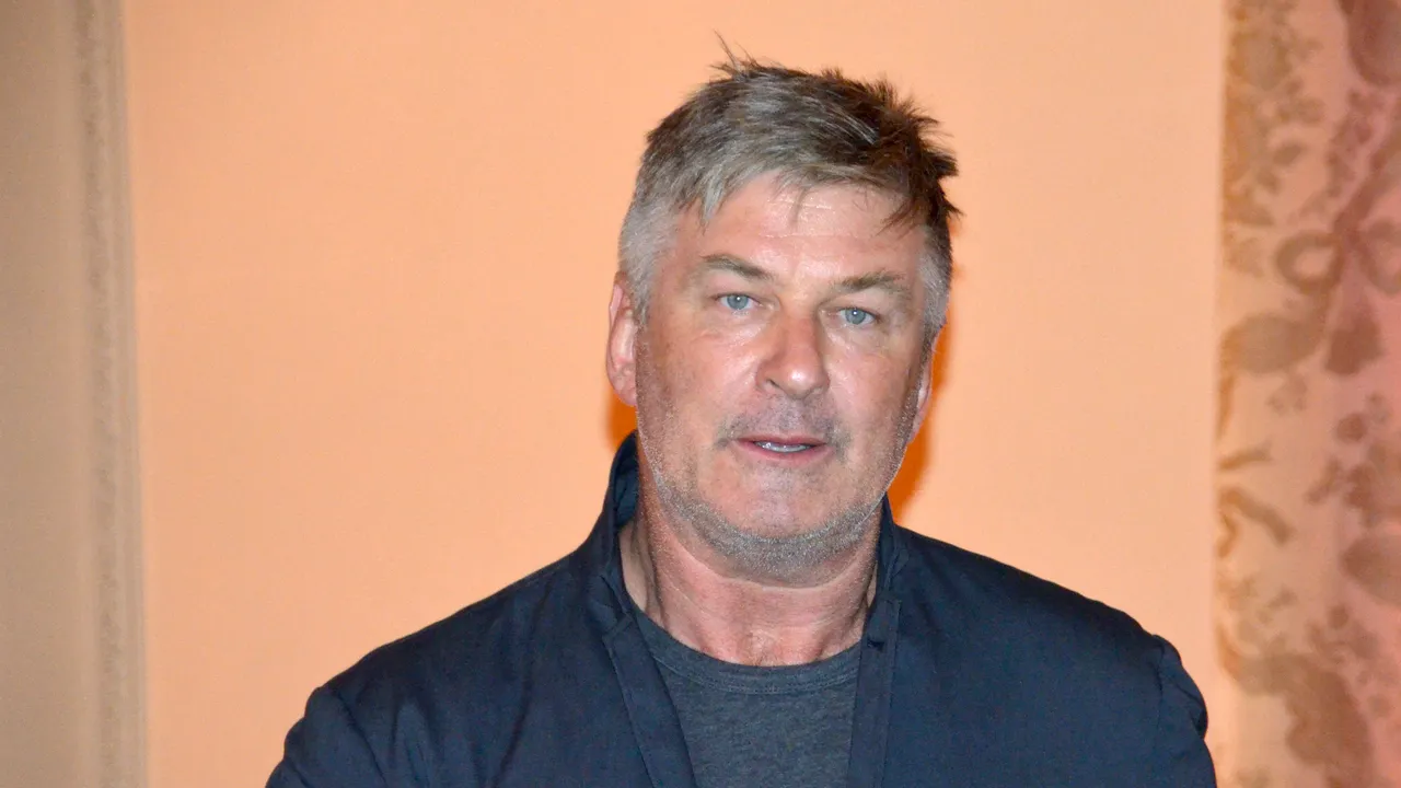 Alec Baldwin critică lipsa de informare a americanilor la Festivalul de Film de la Torino