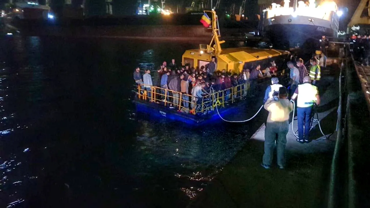 Un grup de peste 60 de migranţi, depistat pe Marea Neagră, a cerut azil în România