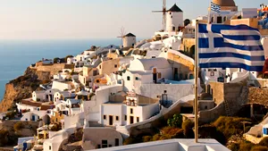 Comisia Europeană oferă Greciei 180 de milioane de euro pentru asistenţă destinată refugiaţilor