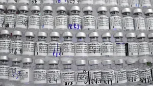 BioNTech, compania din spatele vaccinului anti-COVID dezvoltat cu Pfizer, închide trei fabrici în Germania