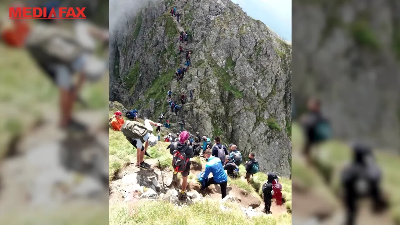 Eugen a fost “călcat în picioare” pe munte, unde turiştii se îmbulzesc, iar jandarmii montani sunt prea puţini ca să ţină situaţia sub control