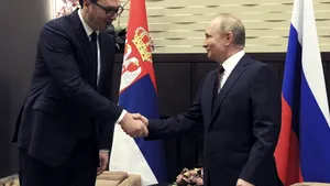 UE denunţă decizia Serbiei de a organiza consultări periodice cu Rusia în materie de politică externă