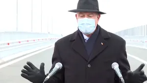 Ciolacu: Iohannis mai avea puţin şi dădea cu pălăria de pământ/ „Dacă e făcut de PSD nu e bine, dacă e de la PNL - e minunat”