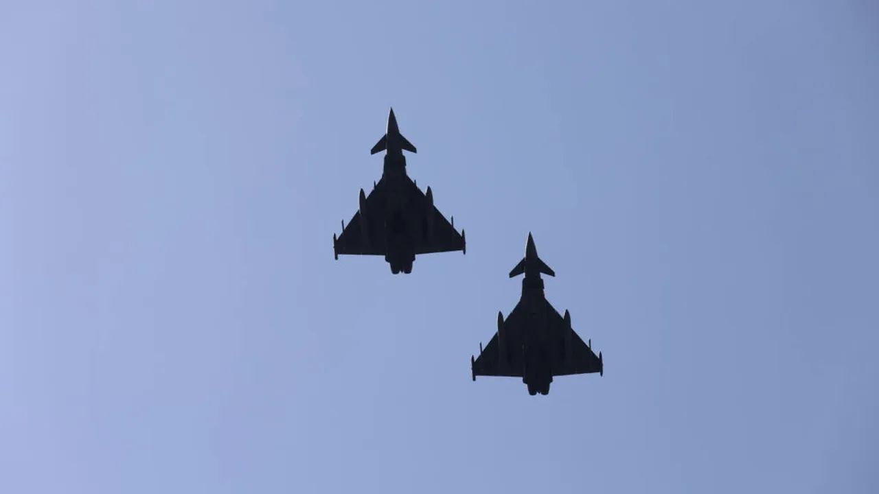 MApN: Grup de drone aeriene detectate la 36 de mile marine de Sulina. Două avioane Eurofighter Typhoon au fost ridicate în aer