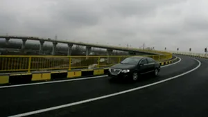 Circulaţie parţial blocată pe DN 1 în judeţul Alba, din cauza prăbuşirii unei porţiuni dintr-un pod