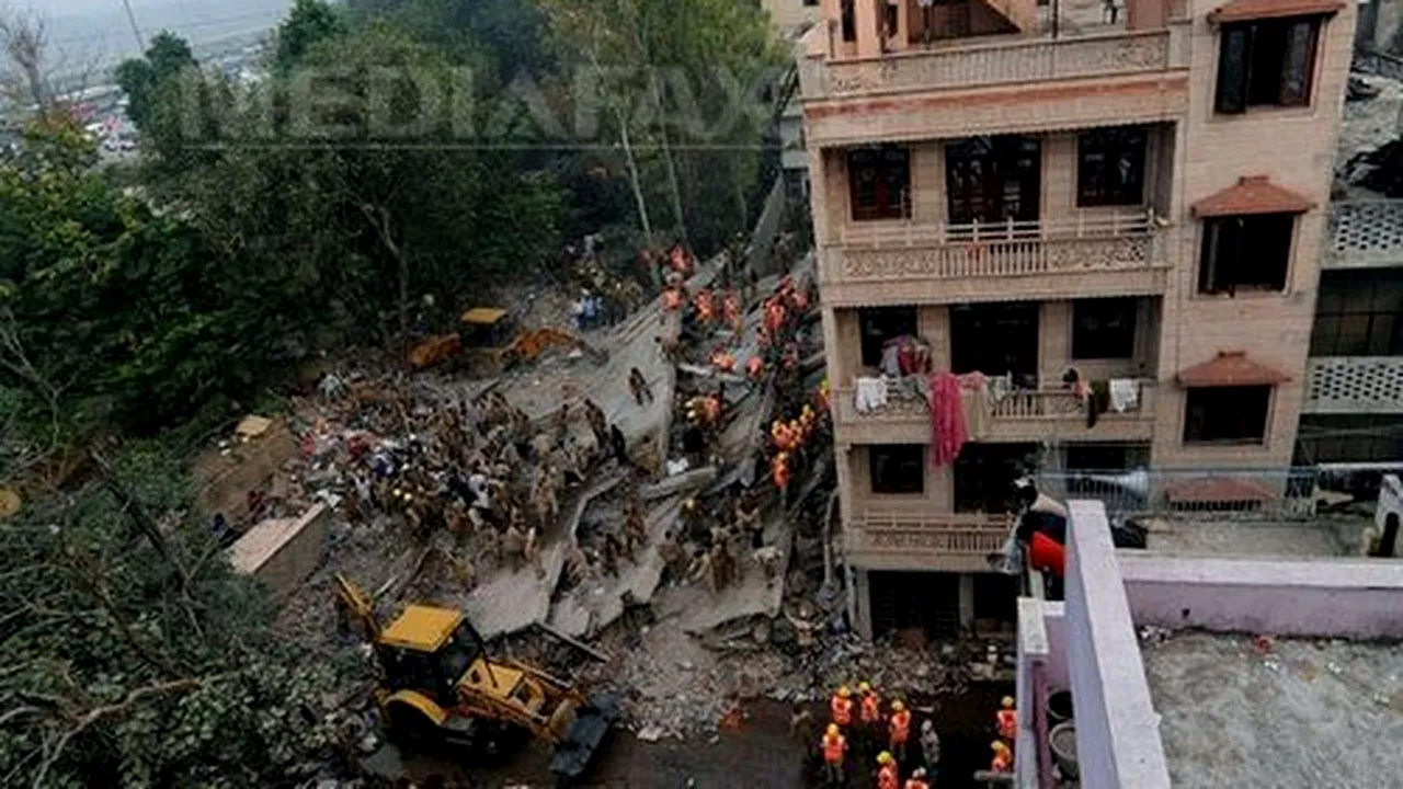 Cel puţin 65 de morţi, după prăbuşirea unei clădiri în India