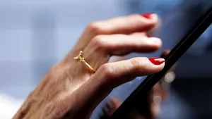 Greșeala pe care o fac aproape toți utilizatorii de smartphone: ce nu trebuie să păstrezi niciodată în telefon