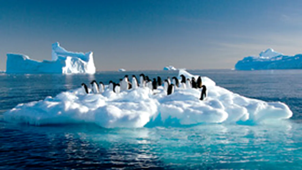 O bucată uriaşă din calota glaciară antarctică se topeşte