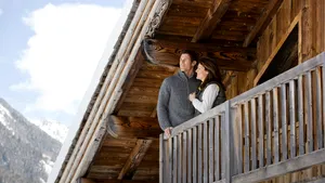 Românii se înghesuie să rezerve cabane cu ciubăr pentru Ziua Îndrăgostiţilor