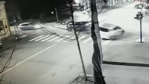 Tânără de 18 ani, prinsă drogată la volan după un accident pe care nu l-a provocat ea. VIDEO