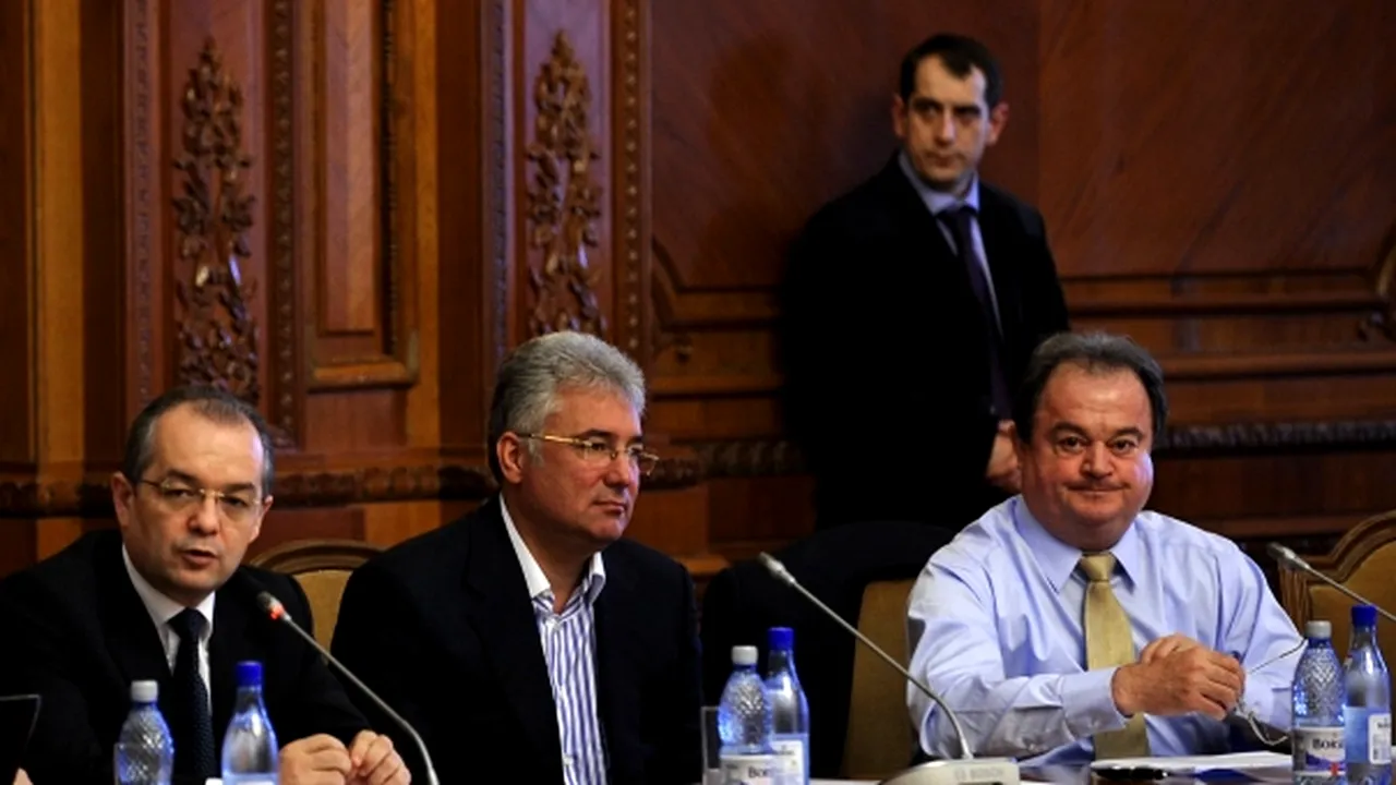 Suspendarea de drept pentru cei aflaţi în arest, inclusă în statutul PDL