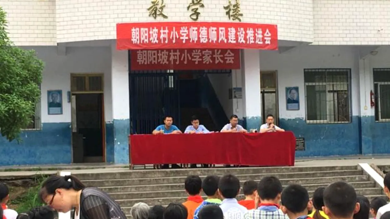 Atac cumplit în prima zi de şcoală. Un individ înarmat cu un cuţit a ucis opt copii, la o şcoală din estul Chinei