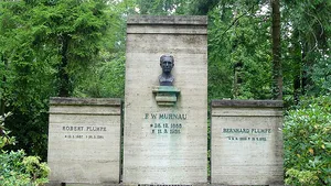 Craniul cineastului care a regizat filmul 