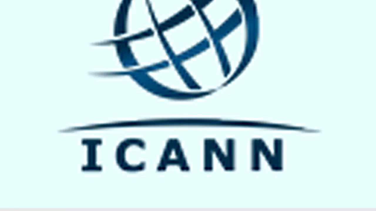 Reding cere independenţa organizaţiei din SUA care alocă adresele de Internet .com şi .net