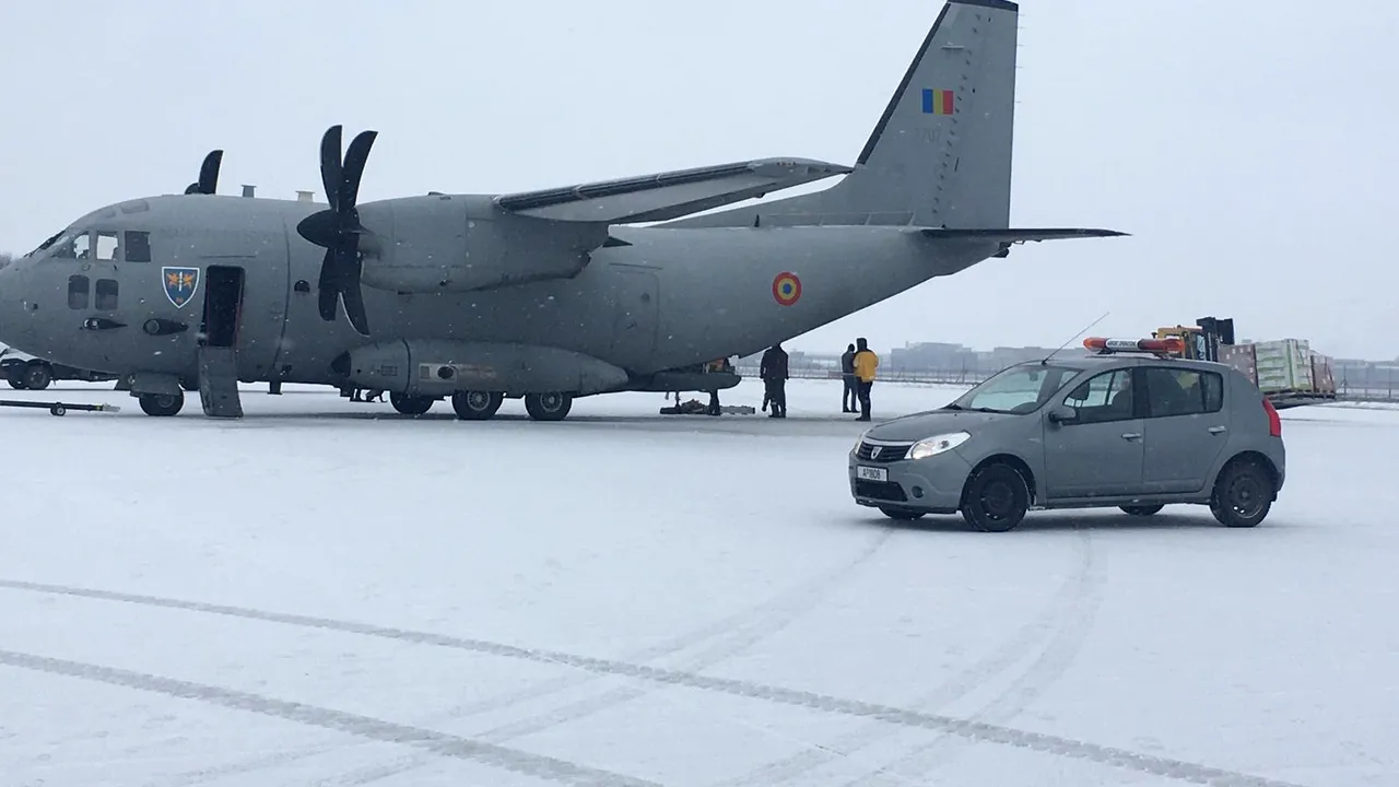 Criza Covid-19: Sute de mii de ace şi seringi, aduse din Qatar cu o aeronavă militară