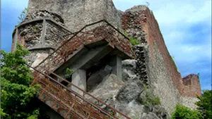 Copie din gheaţă a cetăţii Poenari, în munţii Făgăraş