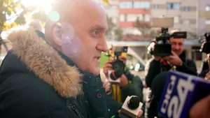 Măsuri de securitate sporite la Otopeni pentru Horațiu Potra, adus în România din Dubai. „Mercenarul lui Georgescu” este acuzat de tentativă de lovitură de stat. VIDEO