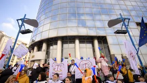 BNS: 1000 de grefieri protestează la Înalta Curte de Casaţie şi Justiţie