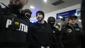 Fiul si nepotul lui Horațiu Potra ies din arestul la domiciliu. Instanța le-a interzis comunicarea cu Călin Georgescu