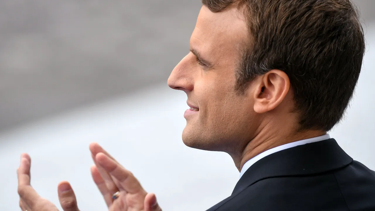 Scurgeri de informaţii: Franţa doreşte cel mai dur Brexit pentru Marea Britanie. Ambiţia lui Macron este să facă din Paris centrul financiar al lumii / Reacţia premierului May