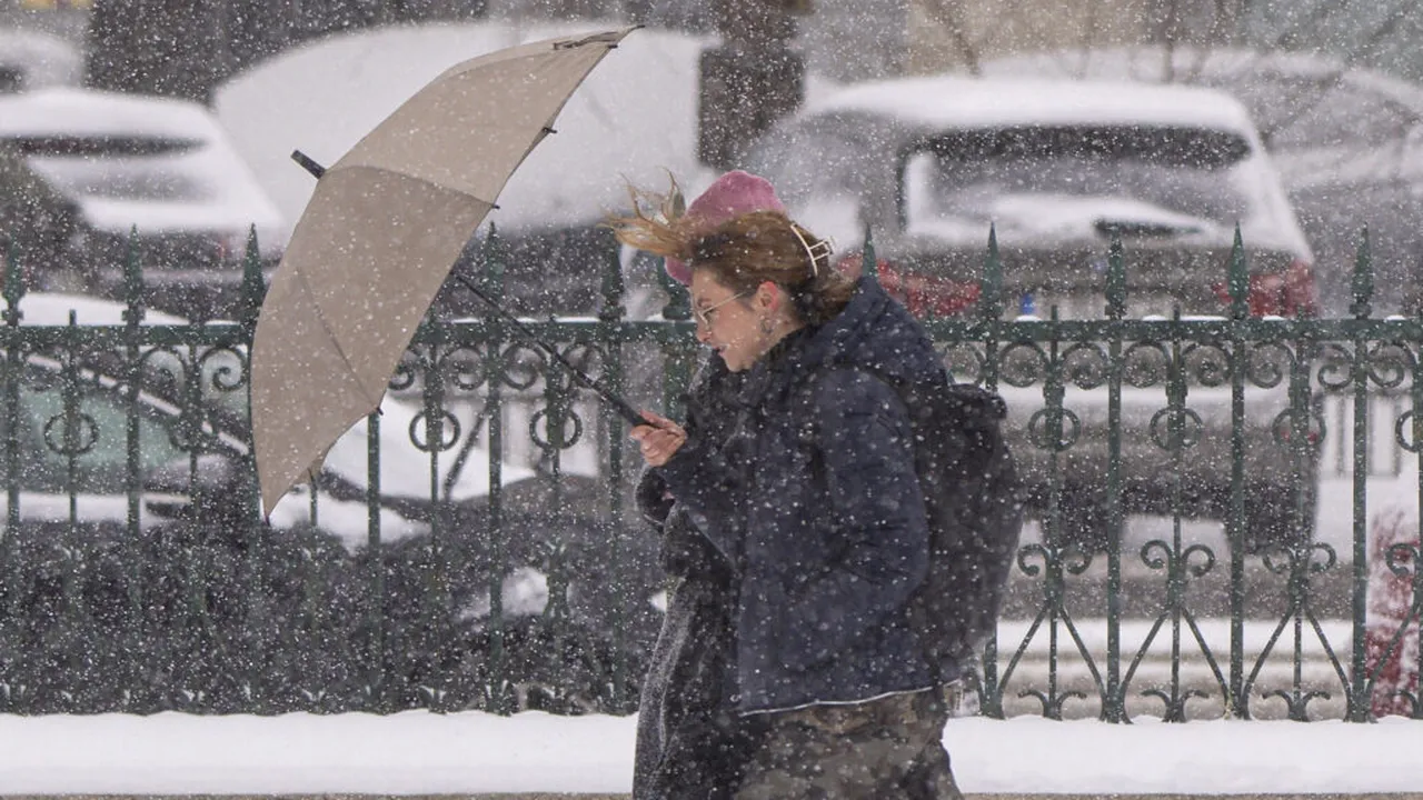 Meteorologii Accuweather au emis Cod roşu de ninsori