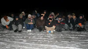 Imigranţi din Asia, reţinuţi cu focuri de armă la graniţa cu Ucraina