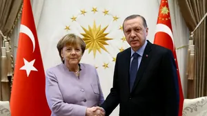 Angela Merkel s-a întâlnit cu Recep Tayyip Erdogan, îndemnându-l să respecte libertatea de exprimare