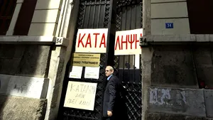 Funcţionari ai Ministerului de Interne elen ocupă Imprimeria Naţională din Atena