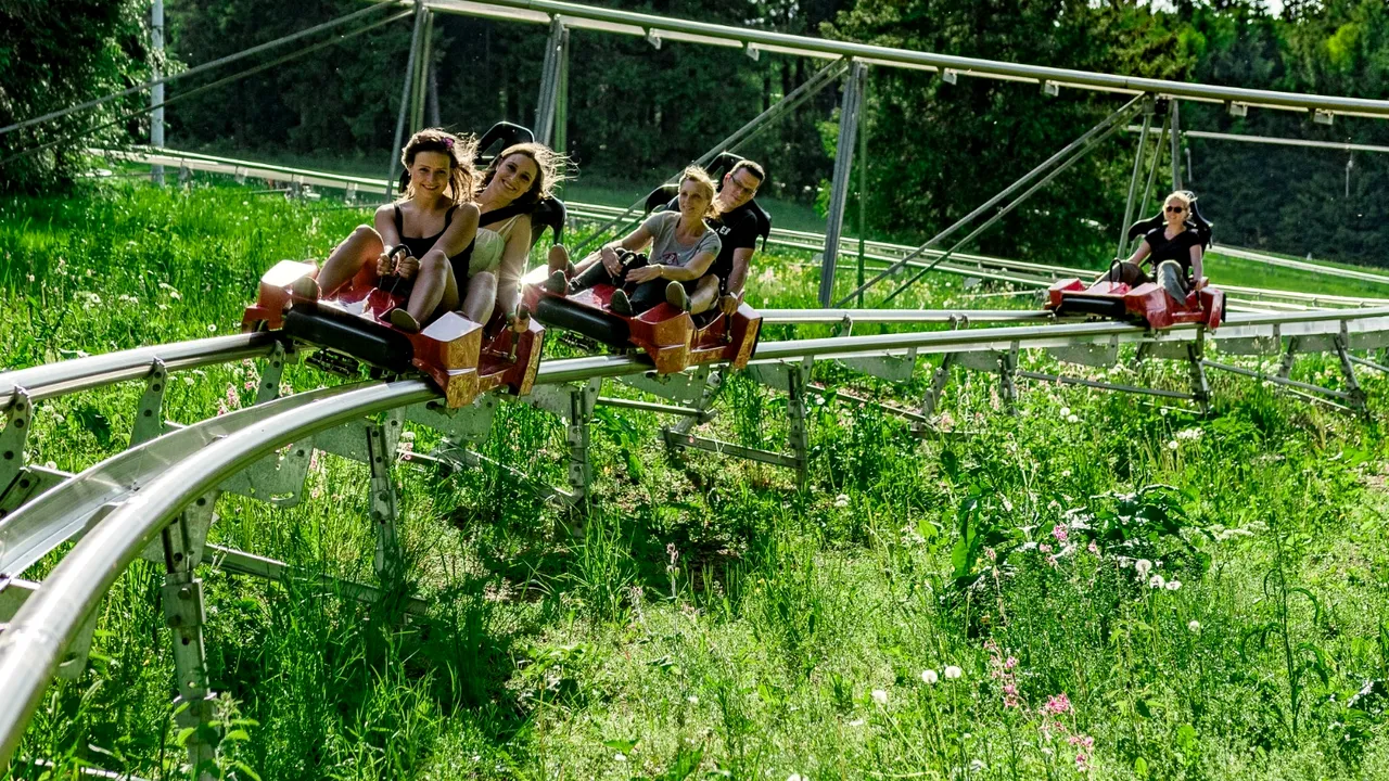 Parcul de Aventură din Galaţi va avea două trasee de bob suspendat unice în ţară