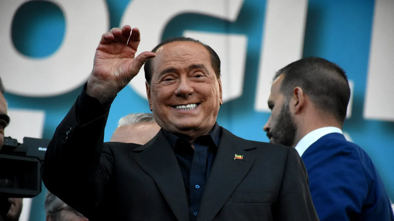 Silvio Berlusconi a ieşit de la terapie intensivă, dar rămâne internat 