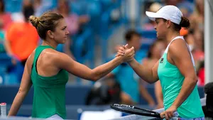 Meciul Simona Halep - Ashleigh Barty se joacă ACUM, în sferturile turneului de la Madrid LIVE BLOG