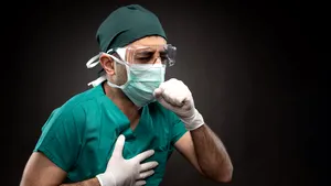 Test online pentru românii care vor să afle dacă au simptomele cancerului pulmonar