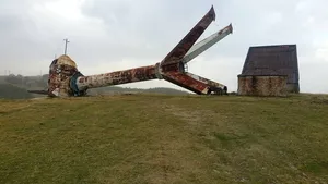 Timişoara, după DEZASTRU | Circulaţia feroviară, OPRITĂ/ Cursuri suspendate în şcolile rămase fără acoperişuri/ „Stare de urgenţă nivel 2”, instituită de Distribuitorul de energie E-Distribuţie Banat | FOTO, VIDEO