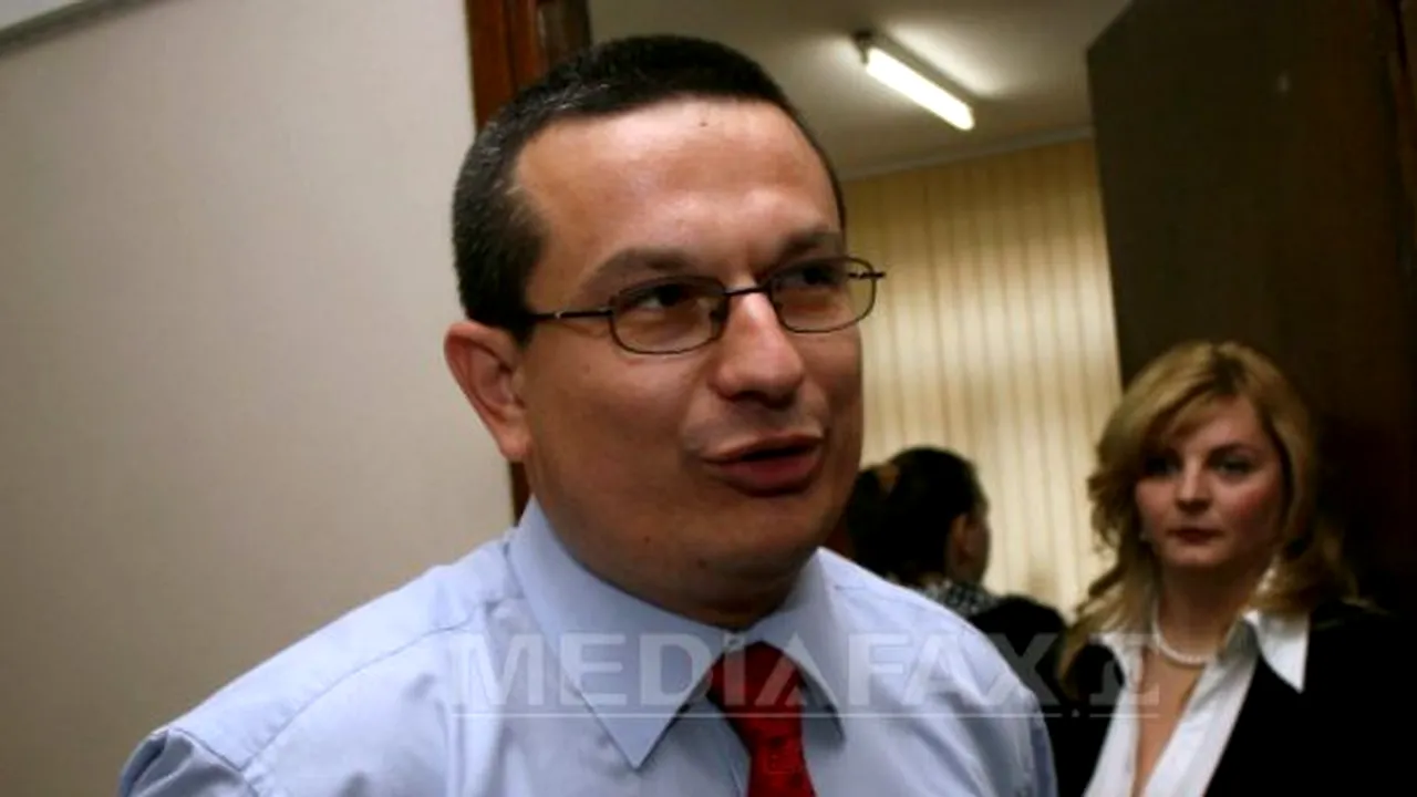 Un grup de ONG-uri i-a semnalat lui Ponta că preşedintele CNCD a fost atacat stradal. Csaba Asztalos: Am depus plângere