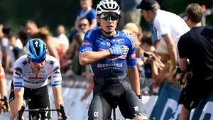 Philipsen a câştigat în sprint etapa a 13-a din Turul Franţei. Pogacar rămâne lider