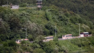 Principala rută comercială care intră în Coreea de Nord este închisă. Accesul la frontiera cu China este interzis