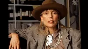 Cântăreaţa Joni Mitchell, internată de urgenţă într-un spital din Los Angeles