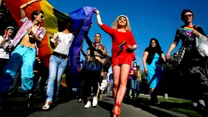 Parada GayFest şi marşul Noua Dreaptă, sub protecţia jandarmilor