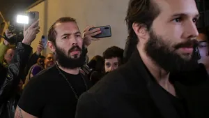 Cazul fraţilor Tate: DIICOT a pus sub sechestru 16 autoturisme şi o motocicletă, toate de lux