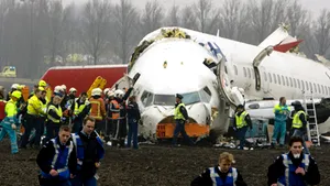 Combustibilul insuficient, posibilă cauză a accidentului de la Amsterdam