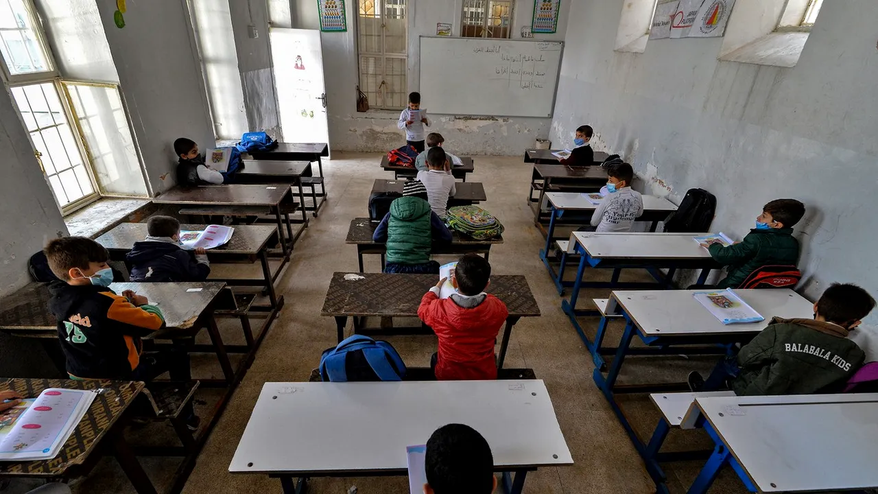 Cel mai bun profesor din lume predă într-un sat. Din ce ţară este