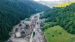 Începe reconstrucția caselor la Broșteni